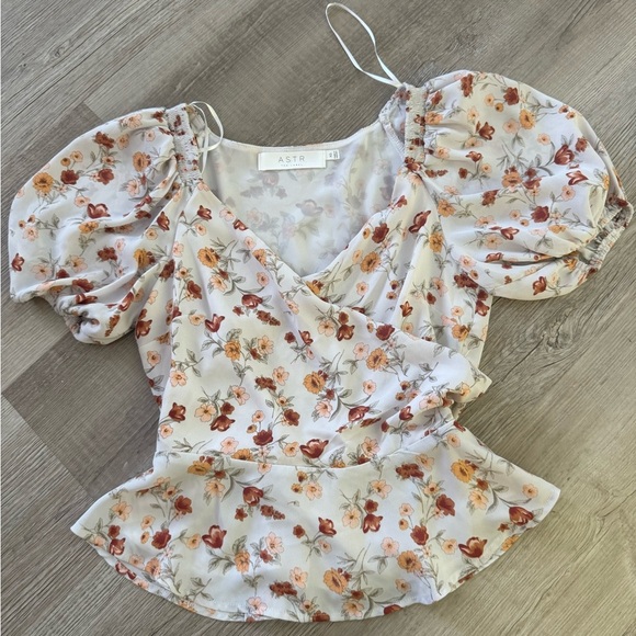 Astr Tops - ASTR the label floral shirt